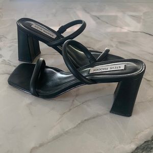 Steve Madden Lilah Sandal, black. Size 7- Perfect condition.